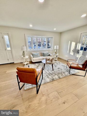 7023 DOLPHIN RD, Lanham, MD 20706