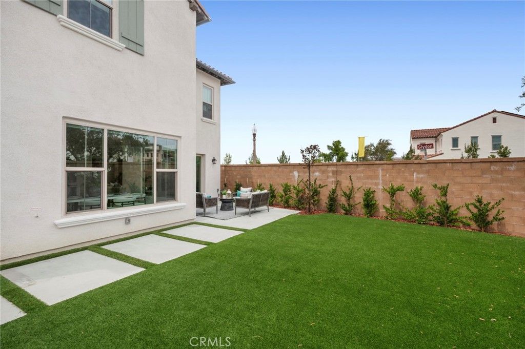 Image 34 of property listing at 122 Glydon, Irvine, CA 92618