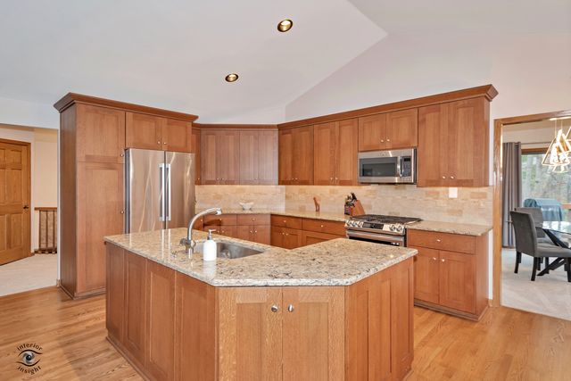 1121 Lacebark Court 1121, Darien, IL 60561