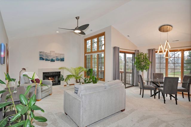 1121 Lacebark Court 1121, Darien, IL 60561