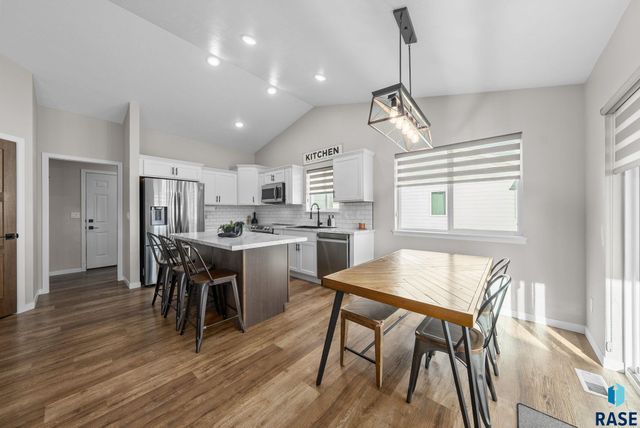 510 N Summit Ave Avenue, Tea, SD 57064