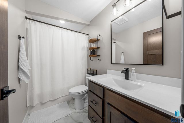 510 N Summit Ave Avenue, Tea, SD 57064