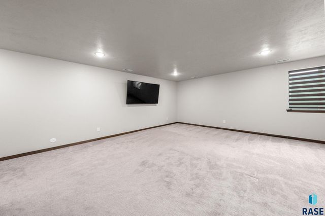 510 N Summit Ave Avenue, Tea, SD 57064