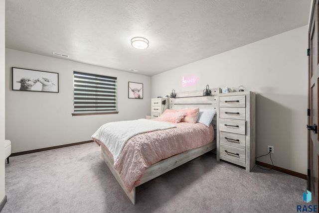 510 N Summit Ave Avenue, Tea, SD 57064