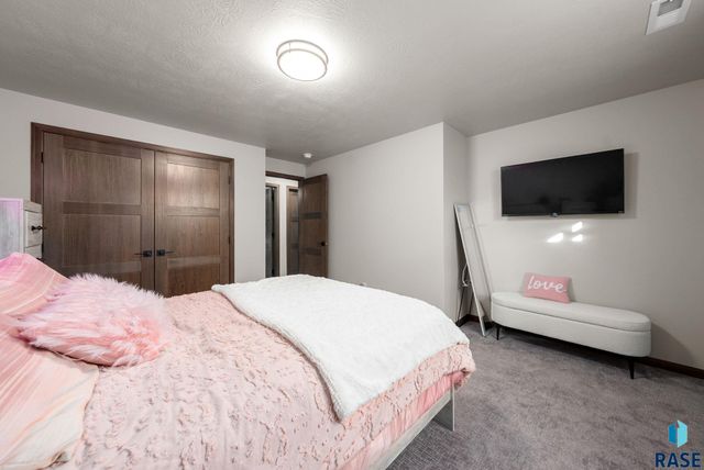 510 N Summit Ave Avenue, Tea, SD 57064