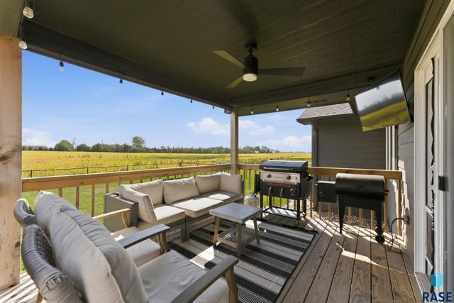 510 N Summit Ave Avenue, Tea, SD 57064