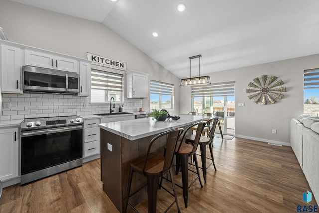 510 N Summit Ave Avenue, Tea, SD 57064