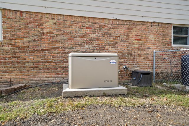 4410 County Road 63, Rosharon, TX 77583