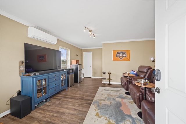 4410 County Road 63, Rosharon, TX 77583