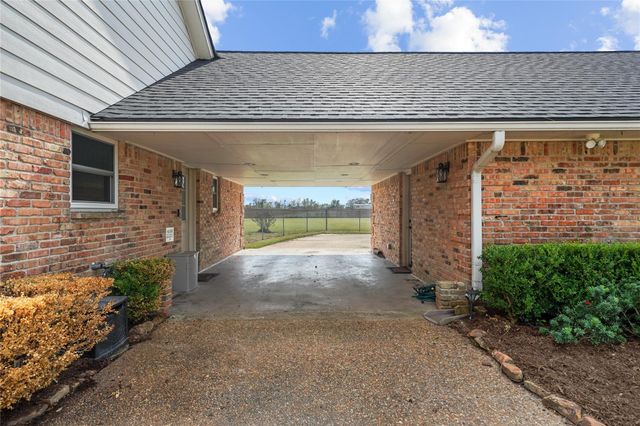 4410 County Road 63, Rosharon, TX 77583