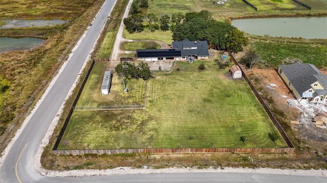 4410 County Road 63, Rosharon, TX 77583