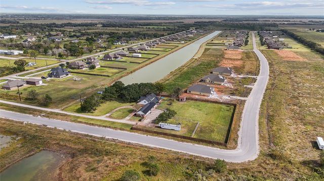 4410 County Road 63, Rosharon, TX 77583