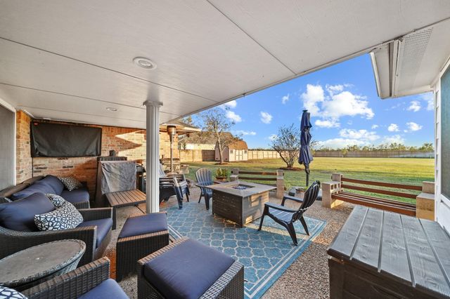 4410 County Road 63, Rosharon, TX 77583