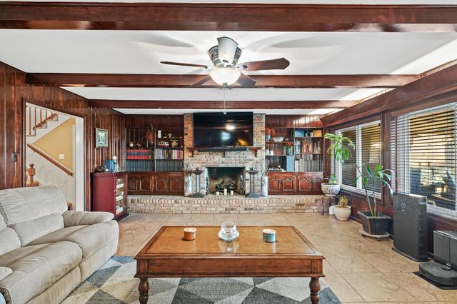 4410 County Road 63, Rosharon, TX 77583