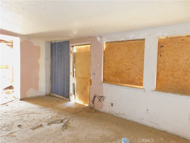 25372 Jade Road, Barstow, CA 92311