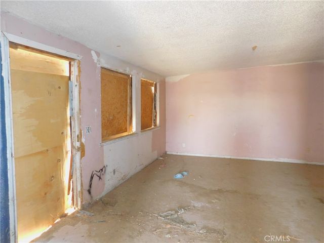 25372 Jade Road, Barstow, CA 92311