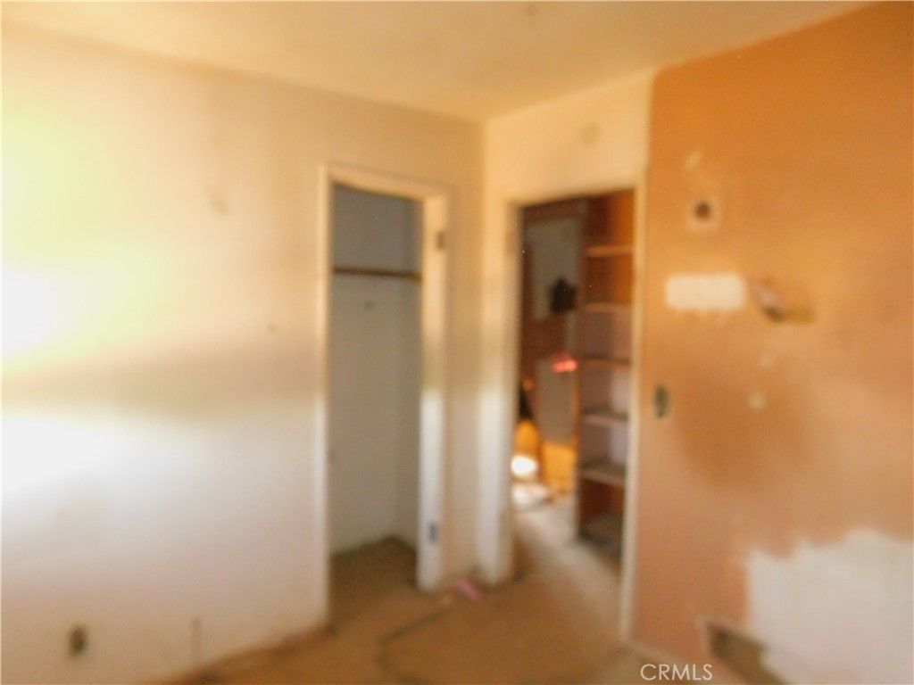Image 15 of property listing at 25372 Jade Road, Barstow, CA 92311