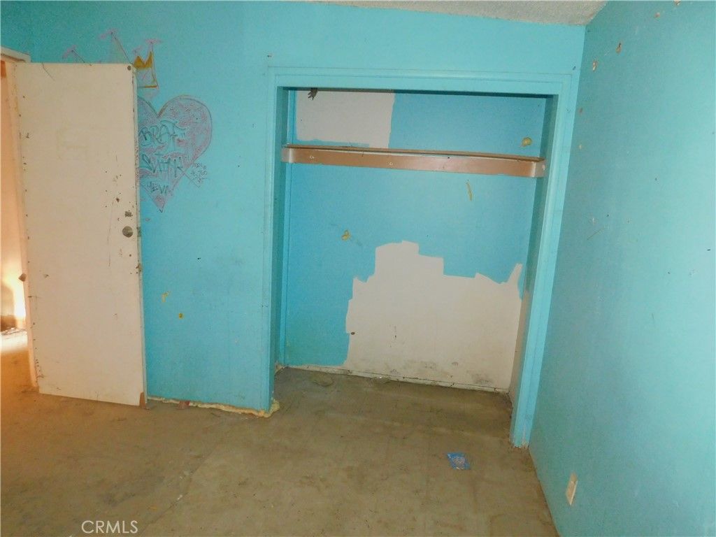 Image 18 of property listing at 25372 Jade Road, Barstow, CA 92311