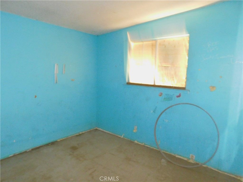 Image 19 of property listing at 25372 Jade Road, Barstow, CA 92311