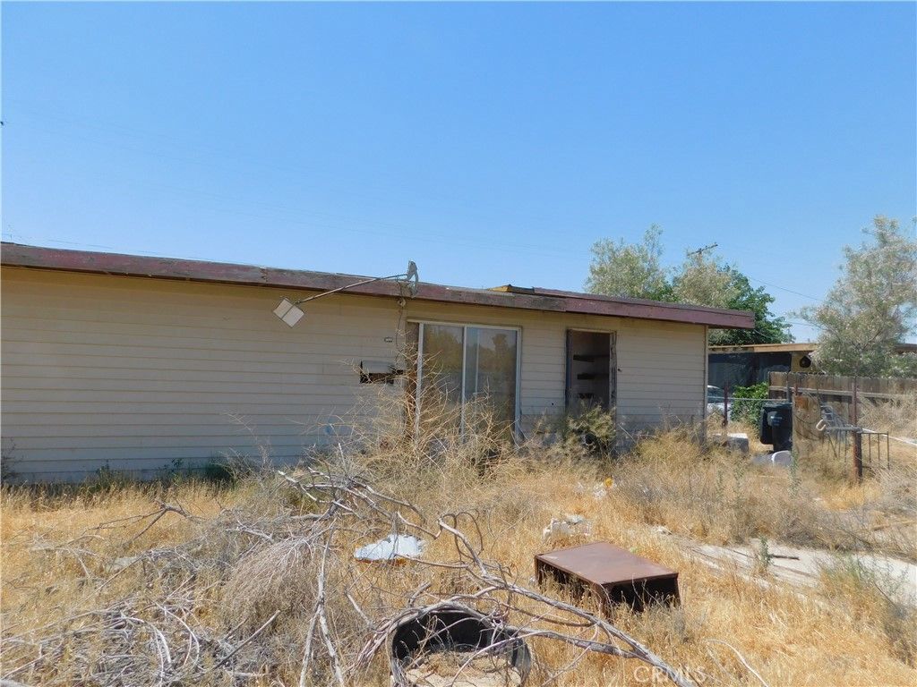 Image 26 of property listing at 25372 Jade Road, Barstow, CA 92311