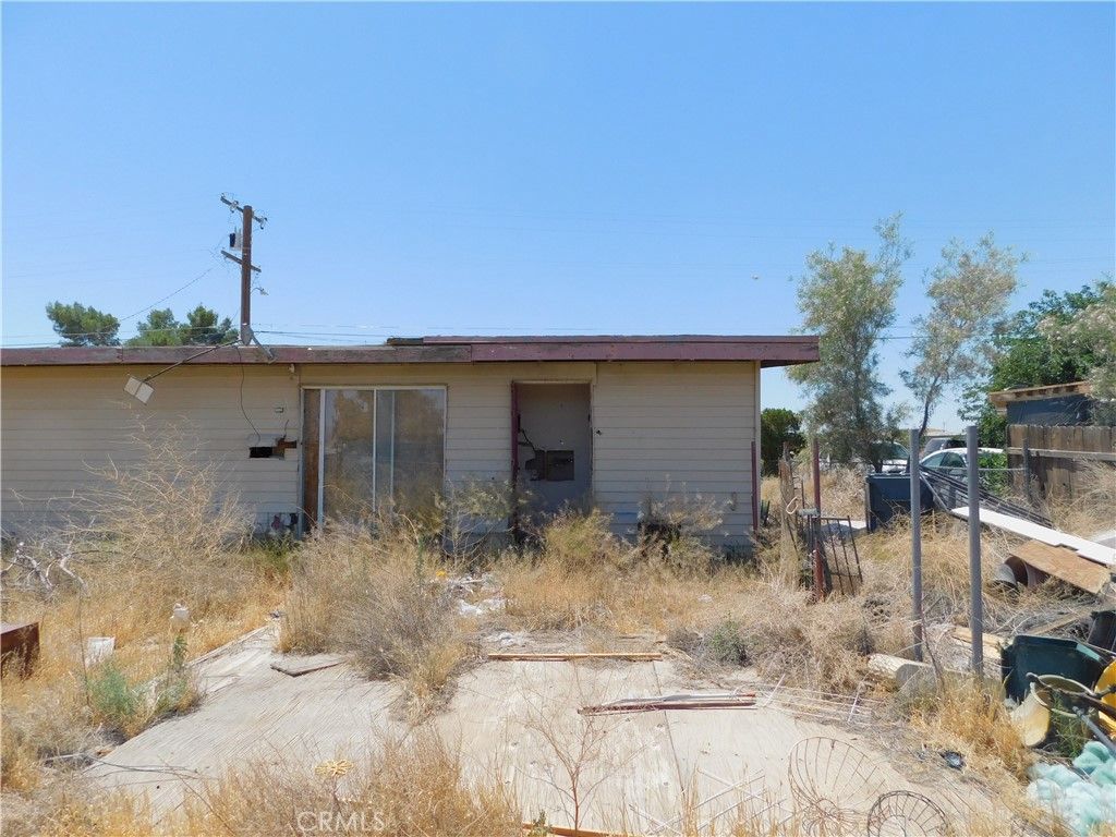 Image 27 of property listing at 25372 Jade Road, Barstow, CA 92311