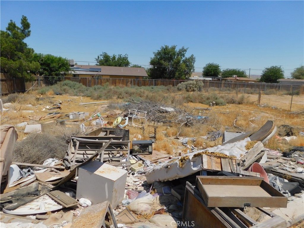 Image 28 of property listing at 25372 Jade Road, Barstow, CA 92311