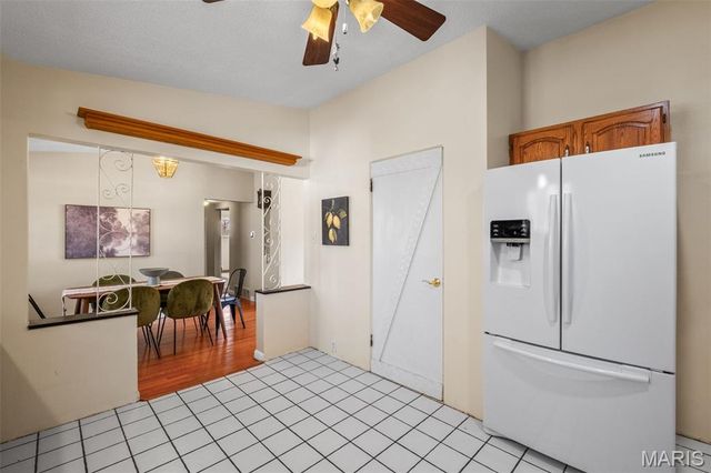 15 Oakwood Lane, St Louis, MO 63129