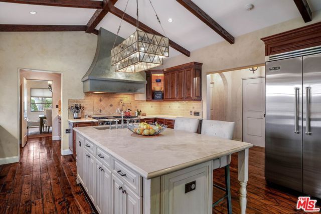 101 S Kilkea Drive, Los Angeles, CA 90048
