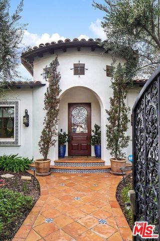 101 S Kilkea Drive, Los Angeles, CA 90048
