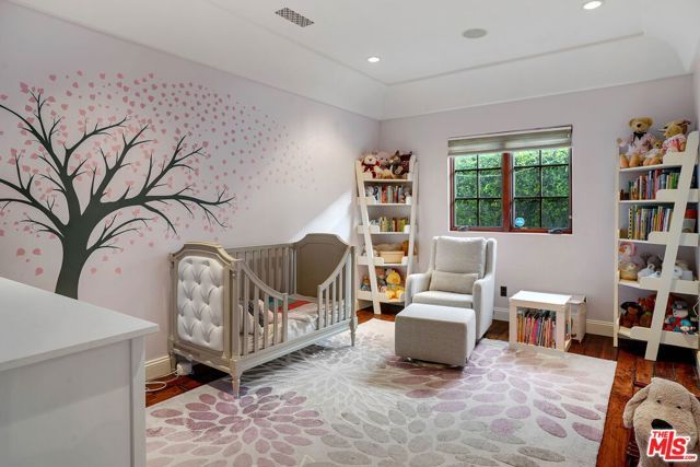 101 S Kilkea Drive, Los Angeles, CA 90048