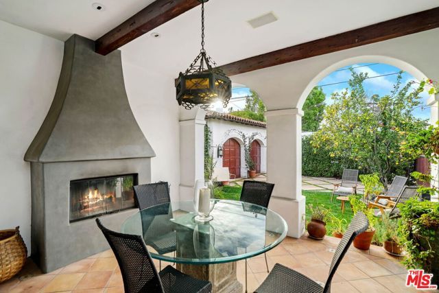 101 S Kilkea Drive, Los Angeles, CA 90048