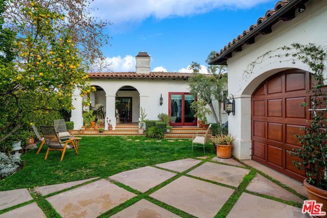 101 S Kilkea Drive, Los Angeles, CA 90048