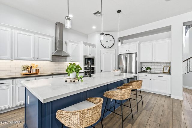 6858 W PEAK VIEW Road, Peoria, AZ 85383