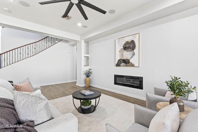 6858 W PEAK VIEW Road, Peoria, AZ 85383