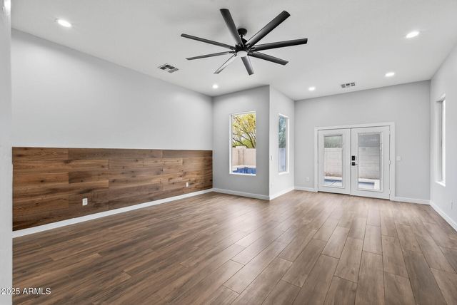 6858 W PEAK VIEW Road, Peoria, AZ 85383