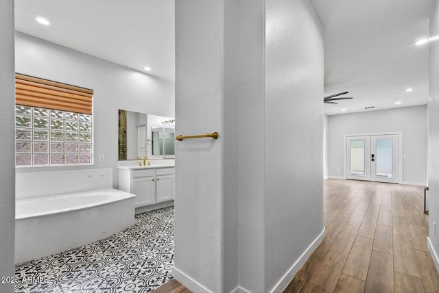 6858 W PEAK VIEW Road, Peoria, AZ 85383