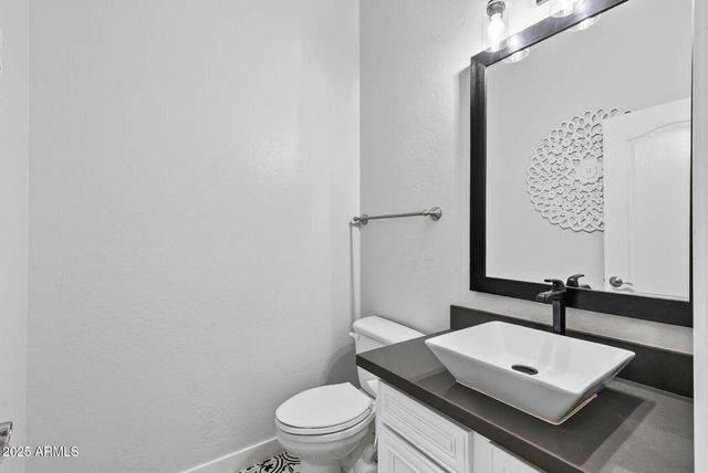 6858 W PEAK VIEW Road, Peoria, AZ 85383