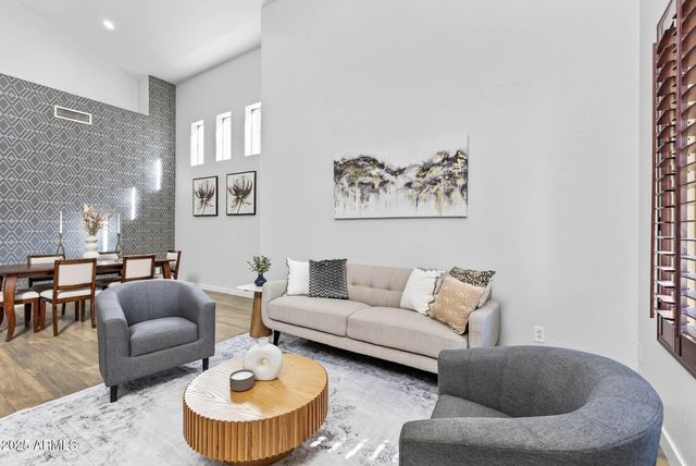 6858 W PEAK VIEW Road, Peoria, AZ 85383