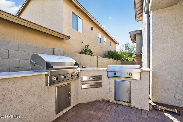 6858 W PEAK VIEW Road, Peoria, AZ 85383