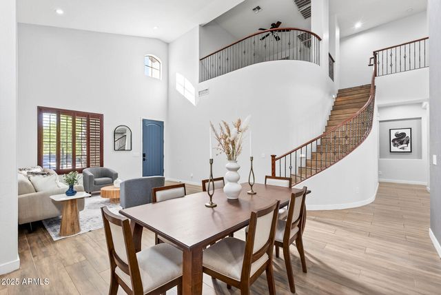 6858 W PEAK VIEW Road, Peoria, AZ 85383