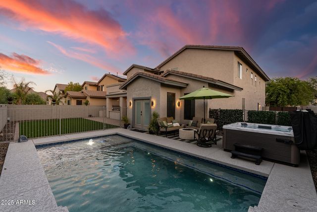 6858 W PEAK VIEW Road, Peoria, AZ 85383