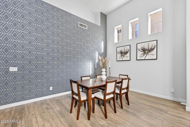 6858 W PEAK VIEW Road, Peoria, AZ 85383