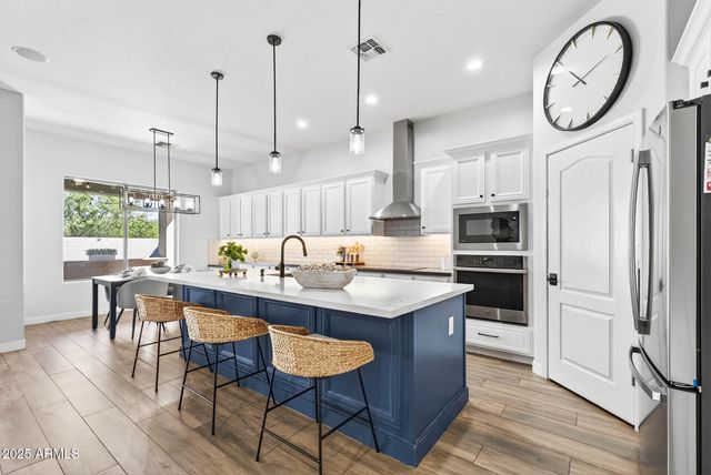 6858 W PEAK VIEW Road, Peoria, AZ 85383