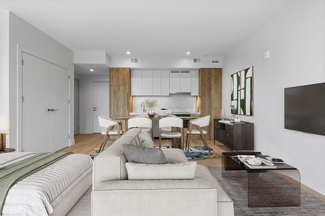 1055 Cambridge St 301, Cambridge, MA 02139