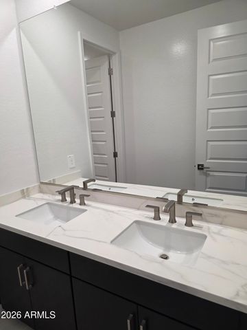 9750 S 12TH Street S, Phoenix, AZ 85042