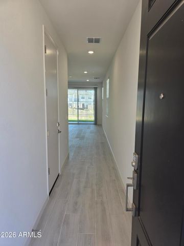9750 S 12TH Street S, Phoenix, AZ 85042