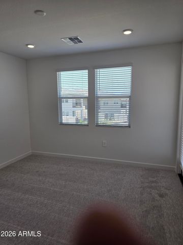 9750 S 12TH Street S, Phoenix, AZ 85042