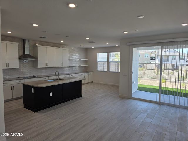 9750 S 12TH Street S, Phoenix, AZ 85042