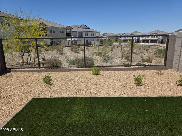 9750 S 12TH Street S, Phoenix, AZ 85042