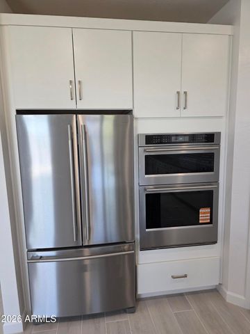 9750 S 12TH Street S, Phoenix, AZ 85042